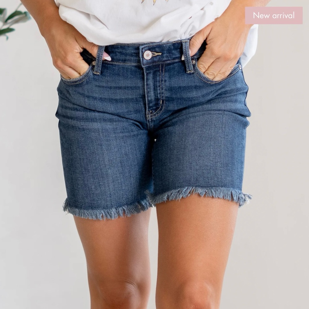 KanCan Denim Frayed Hem Women's Shorts NWT